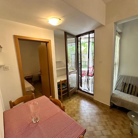 Appartement Kornelija 2 à Podgora Extérieur photo