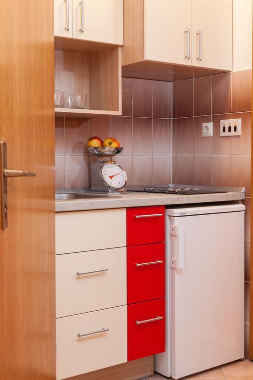 Appartement Kornelija 2 à Podgora Chambre photo
