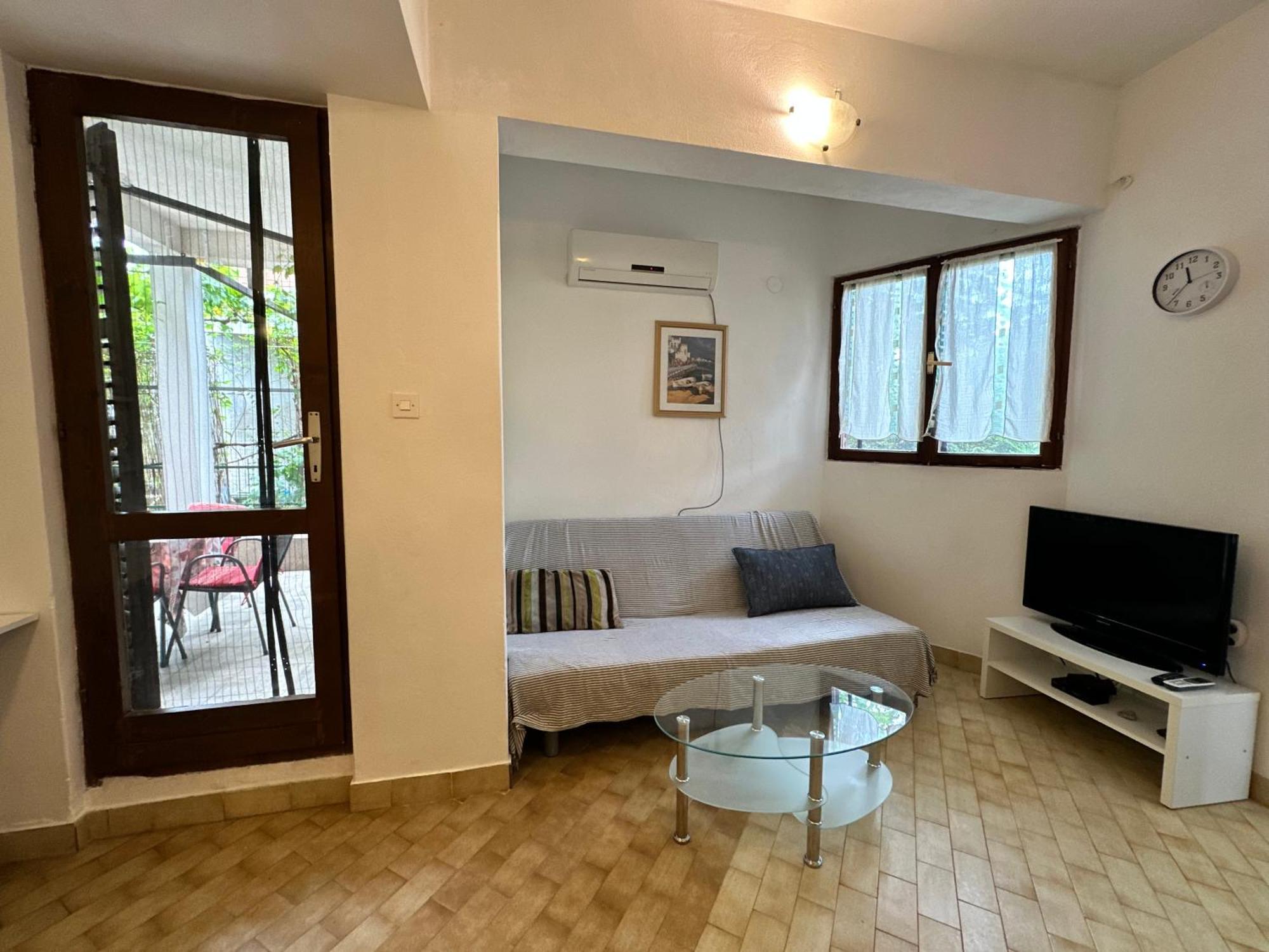 Appartement Kornelija 2 à Podgora Extérieur photo